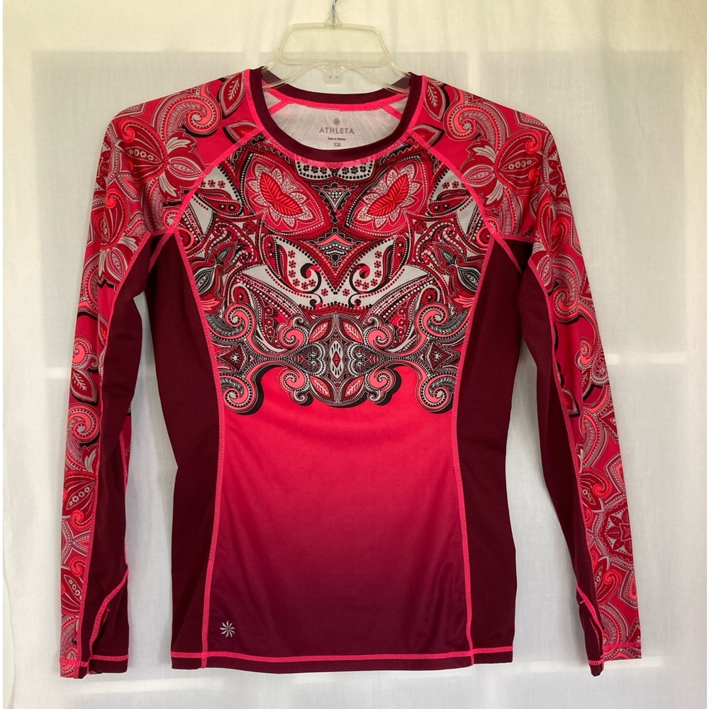 ATHLETA Long Sleeve Crewneck Tee. Size: XS Thumbholes in Sleeves